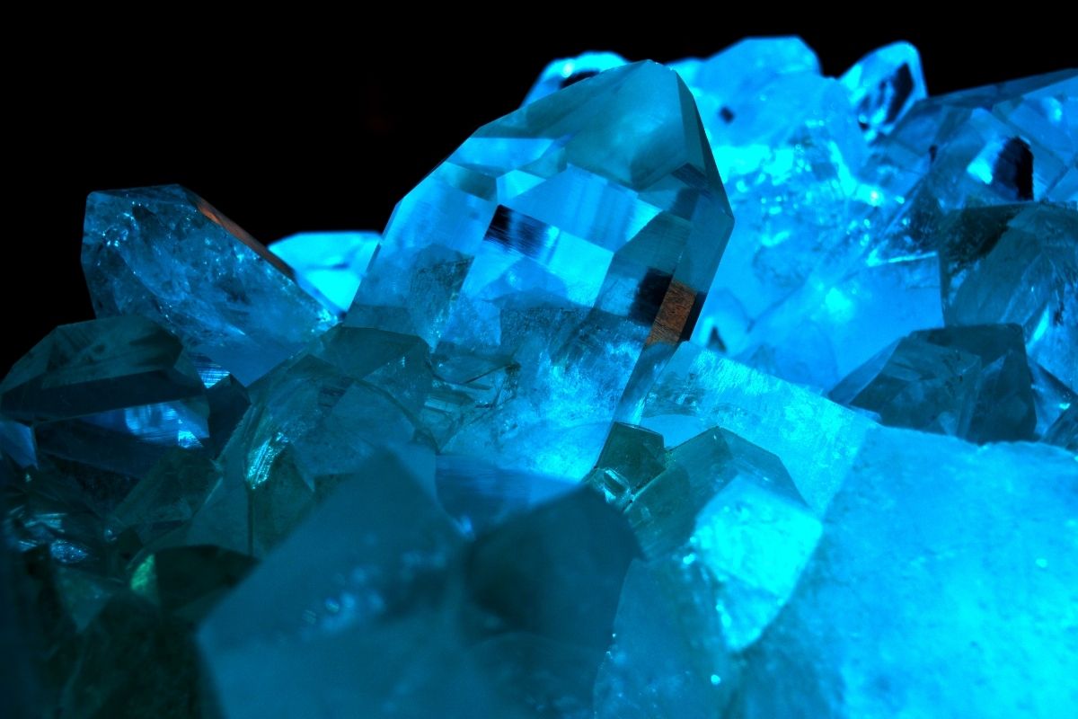 What color is Indicolite 