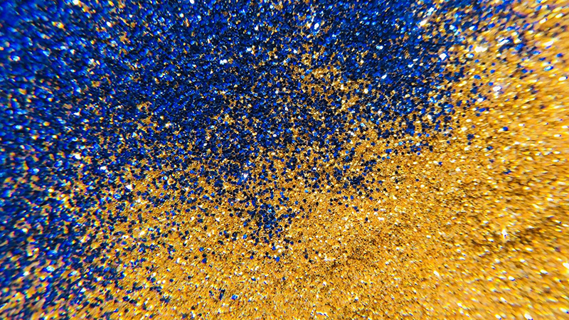 Blue and gold glitter color contrast example - What is the opposite color of gold
