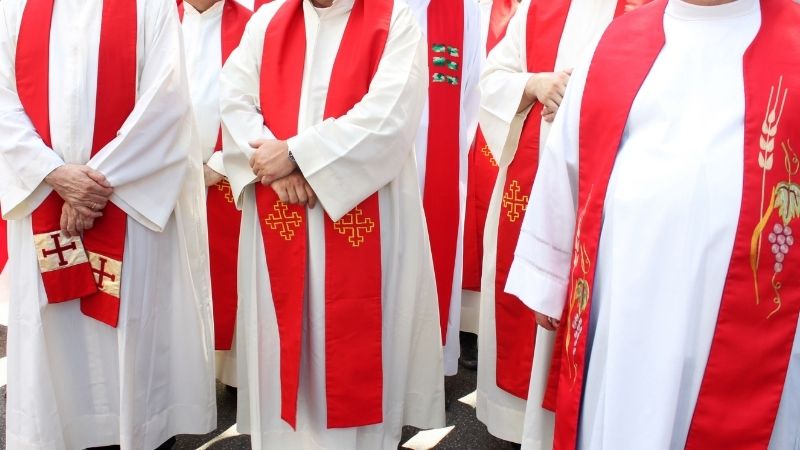 priests wearing scarlet color example - scarlet color meaning